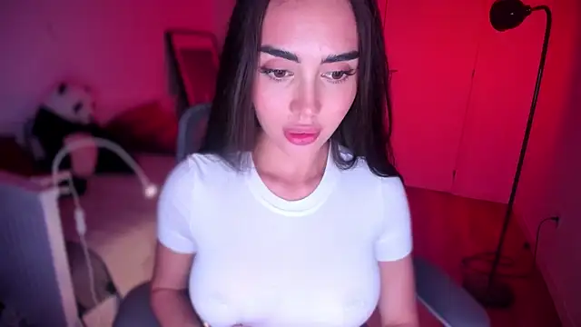 Snapshot of Lil_Gabby chatting on 11.26.25 Lil Gabby online show from 11.26.25