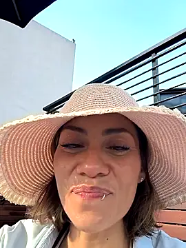 Snapshot of SamyJones9 chatting on 03.06.25 SamyJones9 online show from 03.06.25