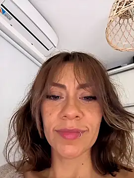 Snapshot of SamyJones9 chatting on 11.16.25 SamyJones9 online show from 11.16.25