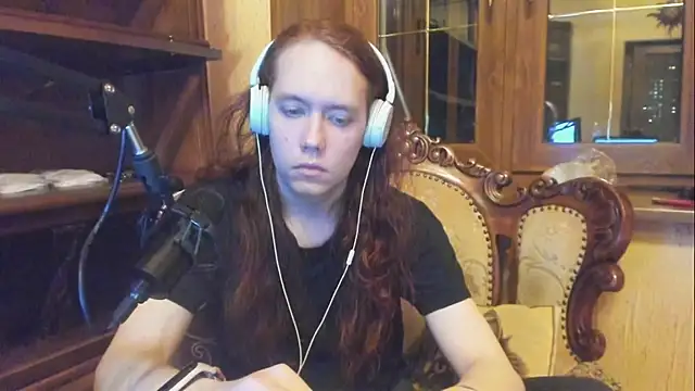 Snapshot of DavisKinky chatting on 03.08.25 DavisKinky online show from 03.08.25