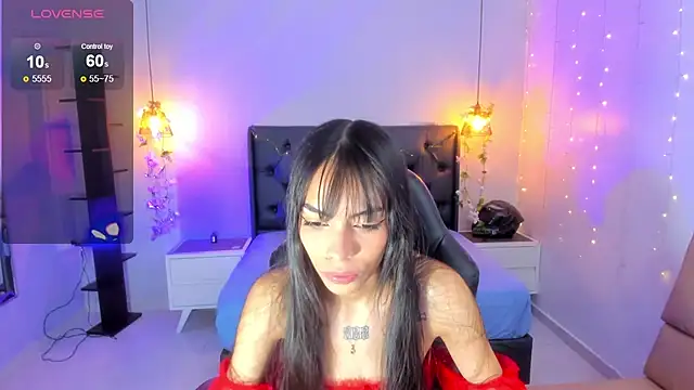 Snapshot of AMELIELEONE chatting on 03.22.25 AMELIELEONE online show from 03.22.25