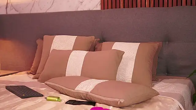 DulceLenns online show from 01.28.25