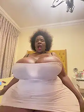 Snapshot of xXXSexyamazon chatting on 06.17.26 xXXSexyamazon online show from 06.17.26