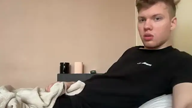 Snapshot of sexybooii6968 chatting on 09.25.25 sexybooii6968 online show from 09.25.25