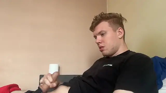 Snapshot of sexybooii6968 chatting on 09.29.25 sexybooii6968 online show from 09.29.25