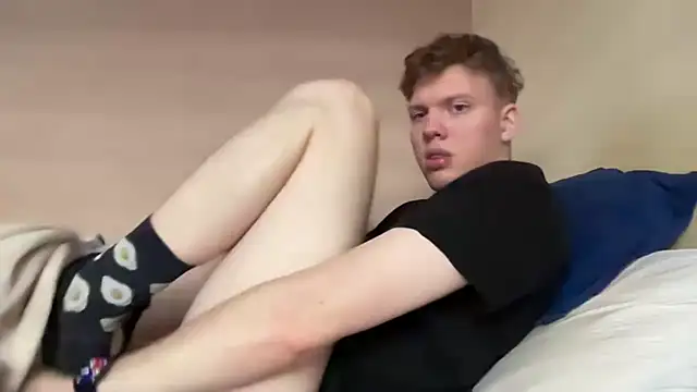 Snapshot of sexybooii6968 chatting on 10.18.25 sexybooii6968 online show from 10.18.25