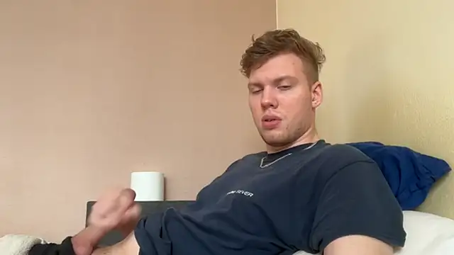 Snapshot of sexybooii6968 chatting on 10.28.25 sexybooii6968 online show from 10.28.25