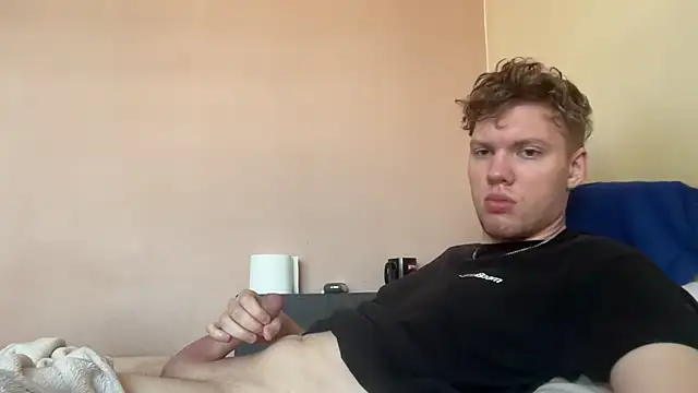 Snapshot of sexybooii6968 chatting on 11.05.25 sexybooii6968 online show from 11.05.25