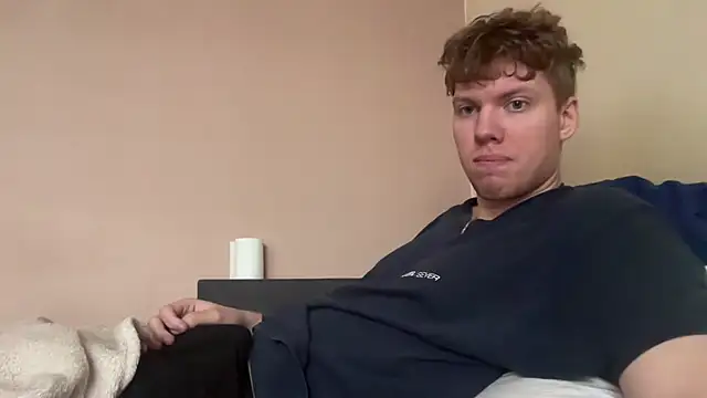 Snapshot of sexybooii6968 chatting on 11.12.25 sexybooii6968 online show from 11.12.25