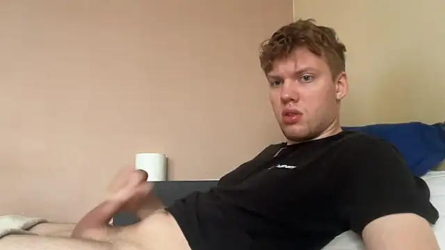 Snapshot of sexybooii6968 chatting on 11.14.25 sexybooii6968 online show from 11.14.25