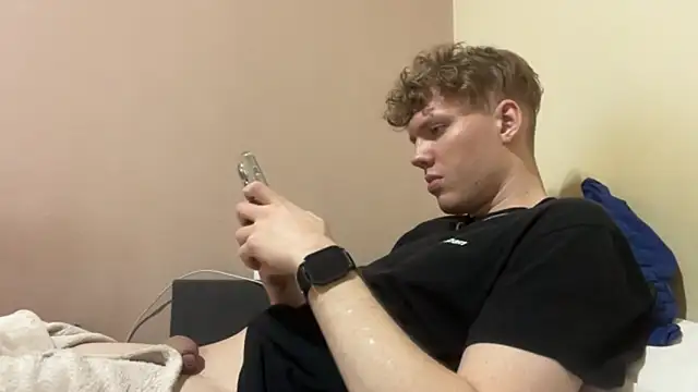 Snapshot of sexybooii6968 chatting on 11.30.25 sexybooii6968 online show from 11.30.25