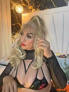 Snapshot of scarlett_sexx69 chatting on 07.23.26 scarlett sexx69 online show from 07.23.26