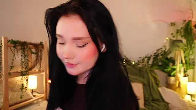 Snapshot of ScarletBlaze chatting on 07.19.26 ScarletBlaze online show from 07.19.26
