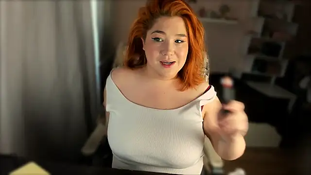 Snapshot of Vi-Vixen chatting on 02.04.26 Vi-Vixen online show from 02.04.26