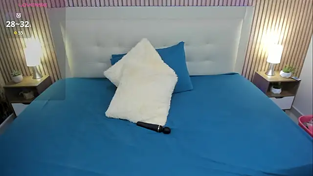 olivia love  online show from 11.06.25