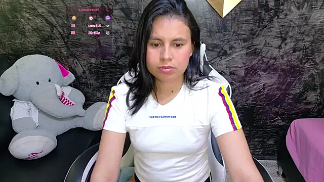 olivia love  online show from 06.17.26
