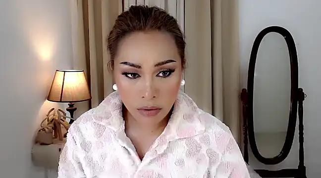 DreamLADYBOY online show from 12.23.24