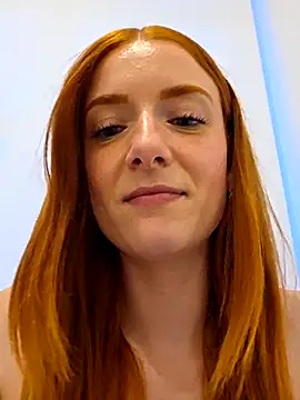 Snapshot of Evelyn_Jade chatting on 09.13.25 Evelyn Jade online show from 09.13.25