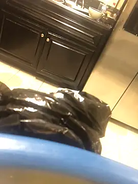 Snapshot of BIG-CkD_F chatting on 02.05.25 BIG-CkD F online show from 02.05.25