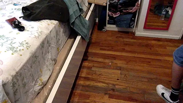 Snapshot of BIG-CkD_F chatting on 03.19.25 BIG-CkD F online show from 03.19.25