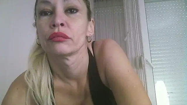 Snapshot of EvaaMina chatting on 12.09.24 EvaaMina online show from 12.09.24