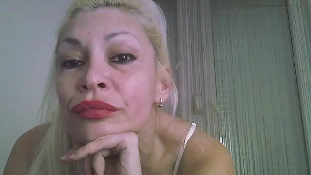 Snapshot of EvaaMina chatting on 02.03.25 EvaaMina online show from 02.03.25