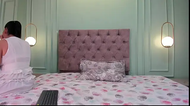 kathe hot online show from 02.22.25