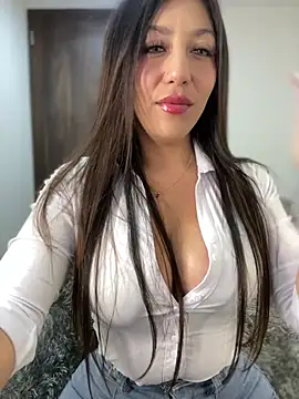 MiaJones21 online show from 05.05.26
