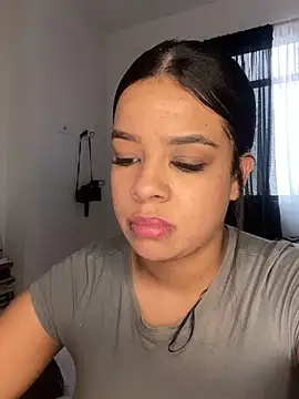 trianawhite online show from 01.10.25