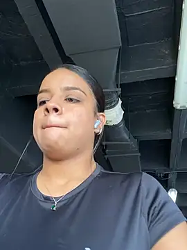 trianawhite online show from 02.11.25