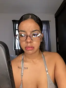 trianawhite online show from 02.17.26