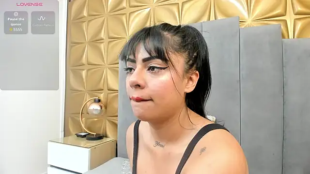 Snapshot of melani_dream chatting on 05.27.26 melani dream online show from 05.27.26
