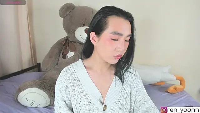 Snapshot of Ren_yoon chatting on 10.26.25 Ren yoon online show from 10.26.25