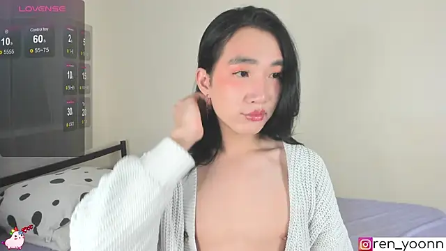 Snapshot of Ren_yoon chatting on 11.27.25 Ren yoon online show from 11.27.25