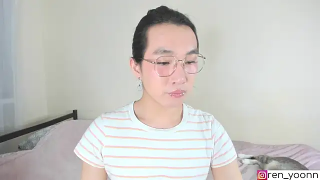 Snapshot of Ren_yoon chatting on 02.11.26 Ren yoon online show from 02.11.26