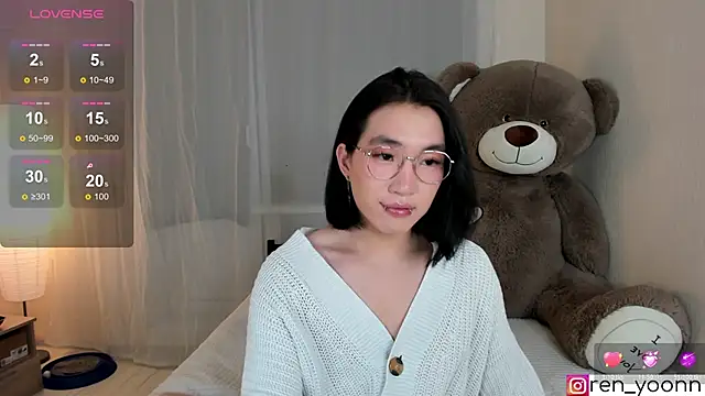 Snapshot of Ren_yoon chatting on 05.11.26 Ren yoon online show from 05.11.26