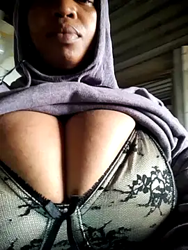 winterqueenx online show from 04.16.26