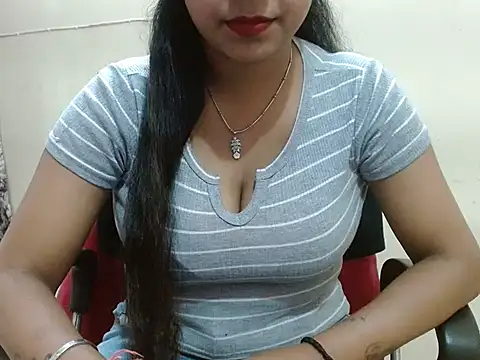 LovingPihu online show from 04.23.26