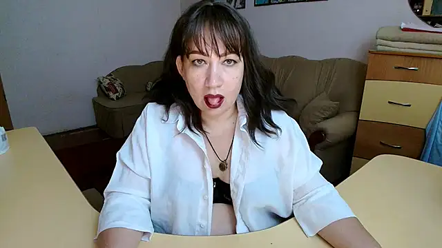 Lucretia Goldi  online show from 09.13.25