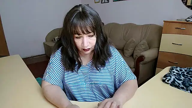 Lucretia Goldi  online show from 10.09.25