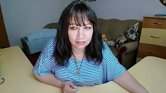 Lucretia Goldi  online show from 10.19.25