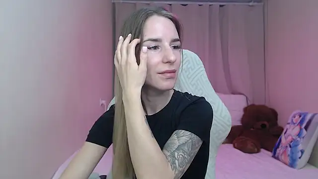 Snapshot of DeboraHorny chatting on 03.16.26 DeboraHorny online show from 03.16.26