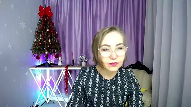 Snapshot of queen_a_n_i chatting on 01.07.26 queen a n i online show from 01.07.26