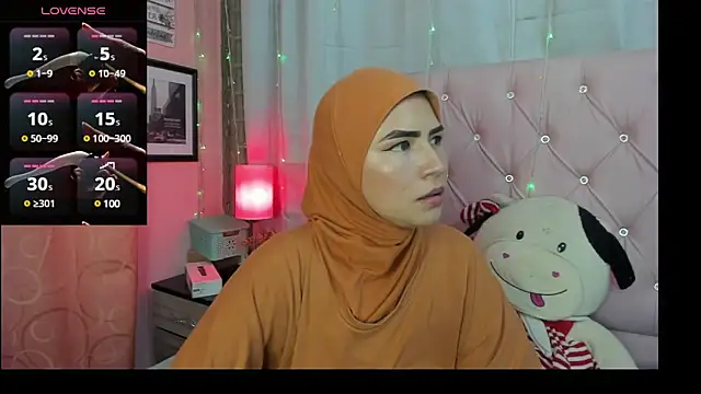 Snapshot of DarshaKhemu chatting on 02.05.25 DarshaKhemu online show from 02.05.25