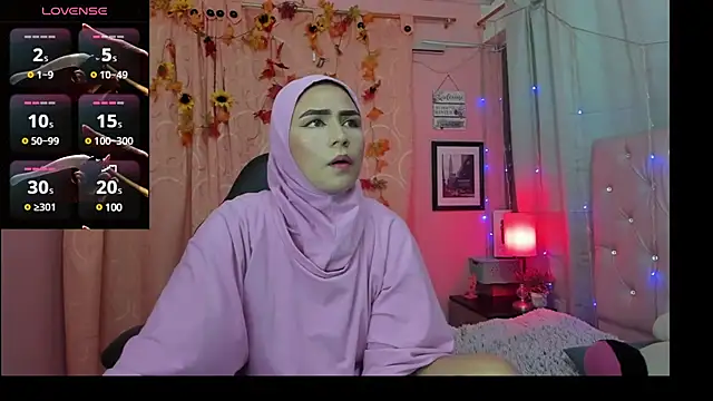 Snapshot of DarshaKhemu chatting on 02.06.25 DarshaKhemu online show from 02.06.25