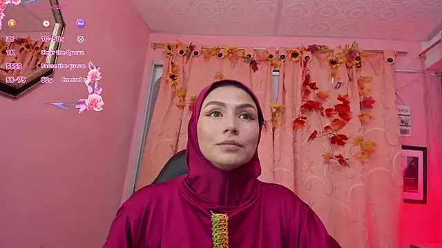 Snapshot of DarshaKhemu chatting on 09.19.25 DarshaKhemu online show from 09.19.25