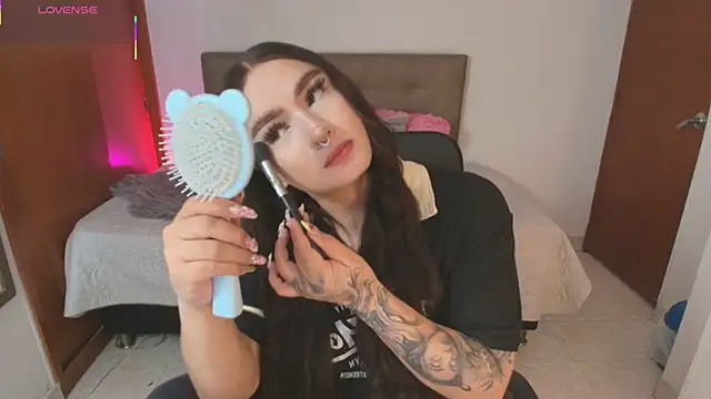 Snapshot of Miley_Baker chatting on 06.19.26 Miley Baker online show from 06.19.26