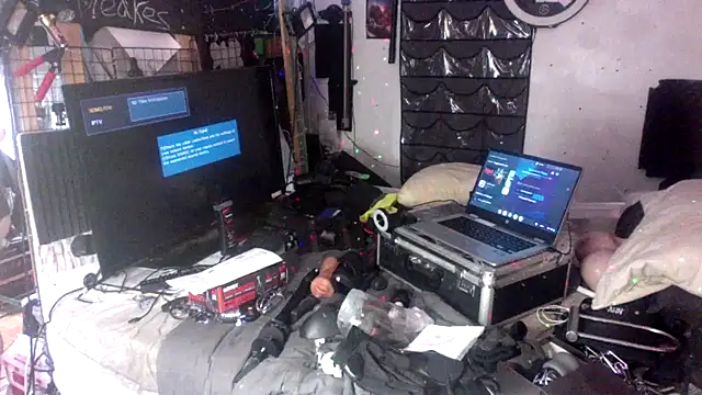 Snapshot of TheHellBilly chatting on 02.04.25 TheHellBilly online show from 02.04.25