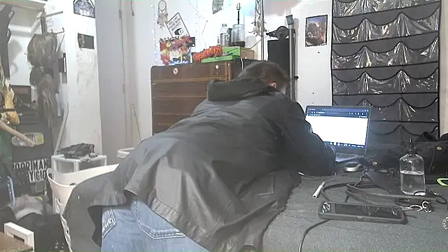 Snapshot of TheHellBilly chatting on 10.13.25 TheHellBilly online show from 10.13.25