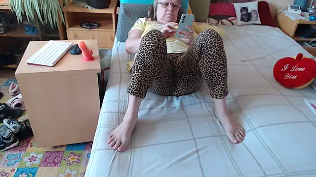 Margaret-milf online show from 04.24.26
